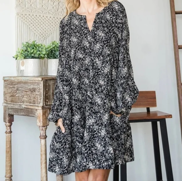 BOHO STYLE DRESS BLACK FLORAL MEDIUM - Picture 2 of 5